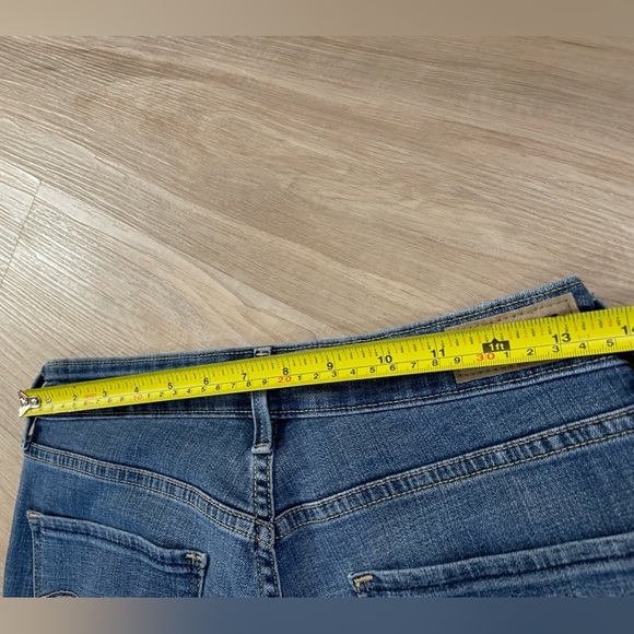 Mid-rise Skinny LEVI JEANS. Size 4 - Picture 3 of 8